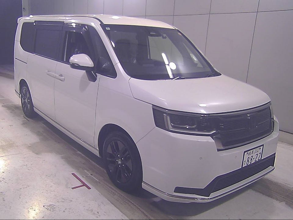 . — Honda Stepwgn (6G)