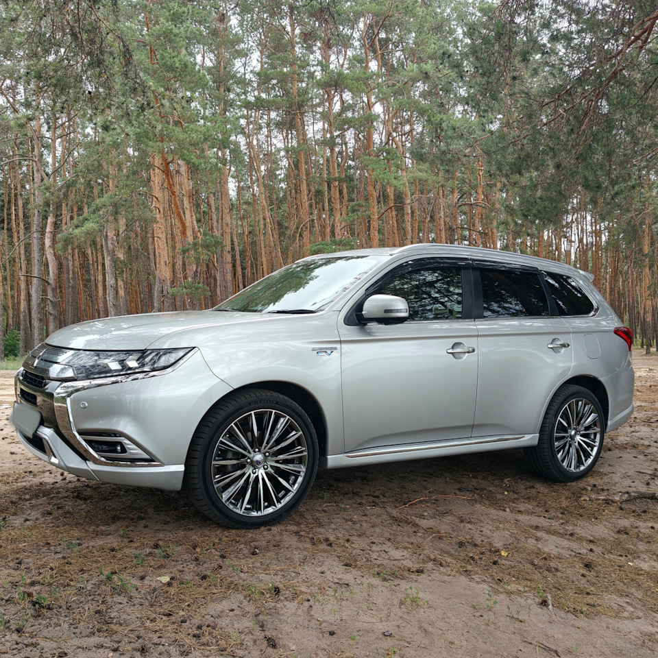 Фото в бортжурнале Mitsubishi Outlander PHEV