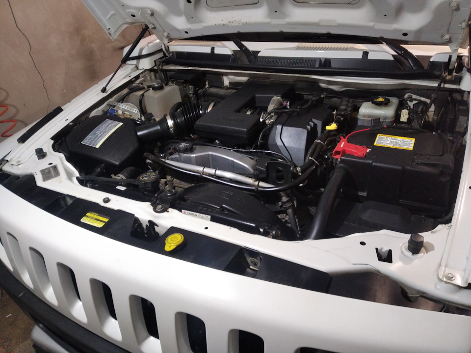 3,7 — Hummer H3