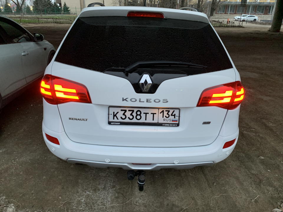 В марте 2023 посещают первые мысли о смене задних фонарей на штатные — Renault Koleos (1G)