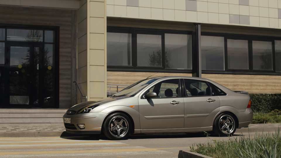 Ford Focus Sedan mk 1 Сэр Дед