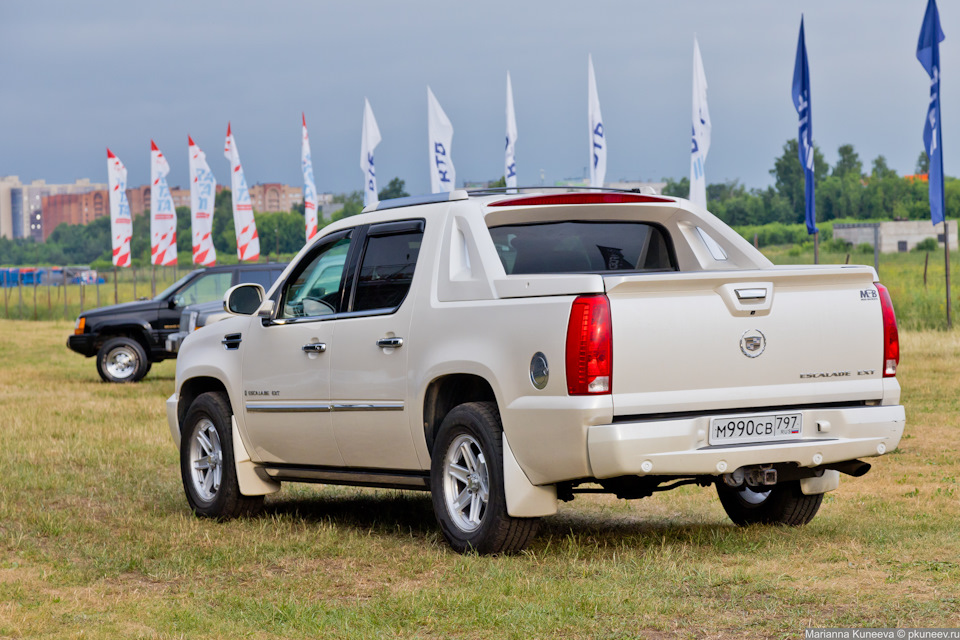 Фото в бортжурнале Cadillac Escalade (3G)