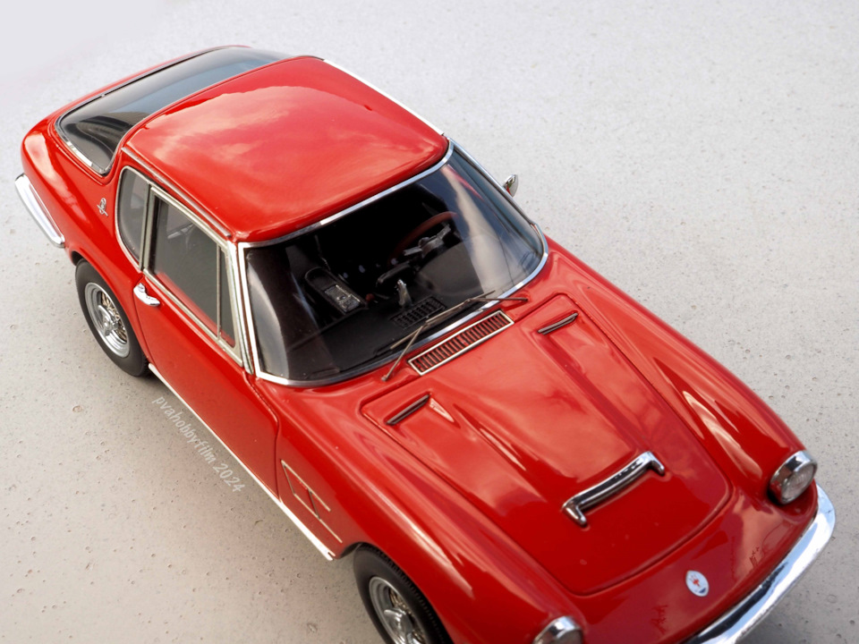 1/43 Maserati Mistral Coupe, 1963 Minichamps #437123424 L.E.1/500