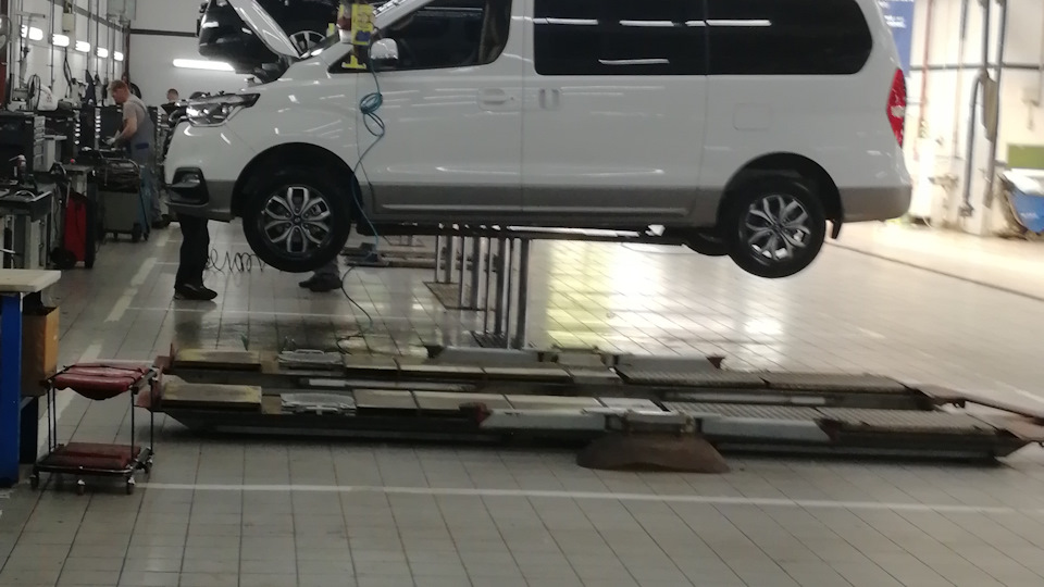 Hyundai H-1
