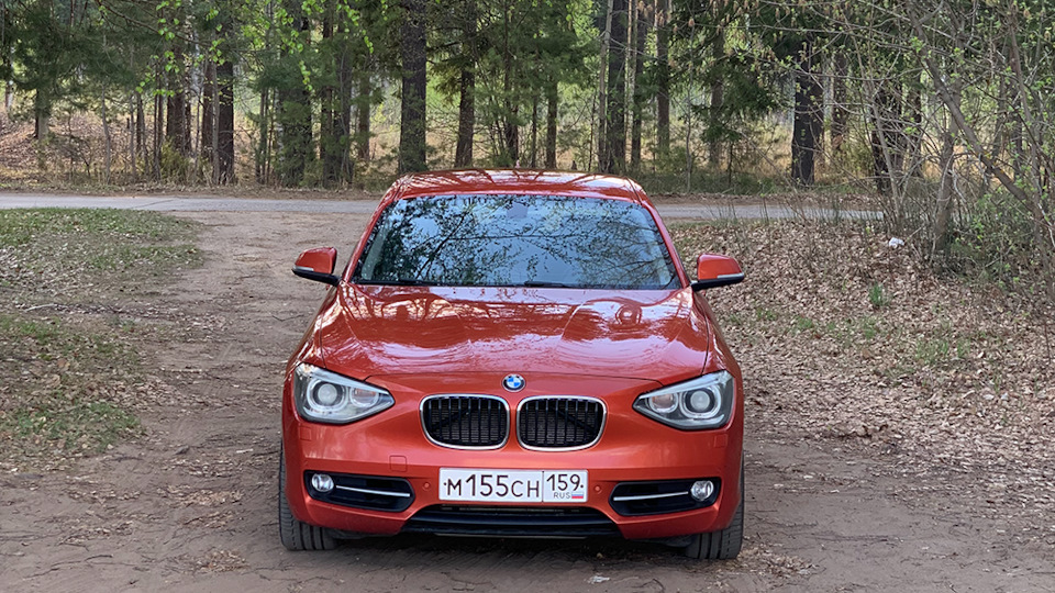BMW 1 series Рыжая