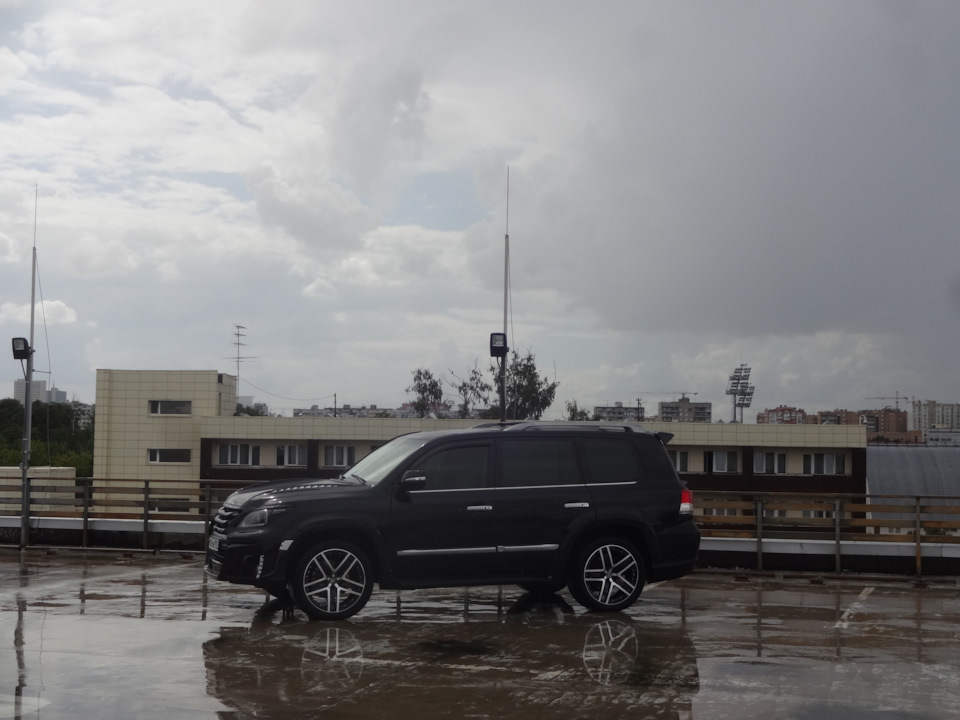 Фото в бортжурнале Lexus LX (URJ200/URJ201)
