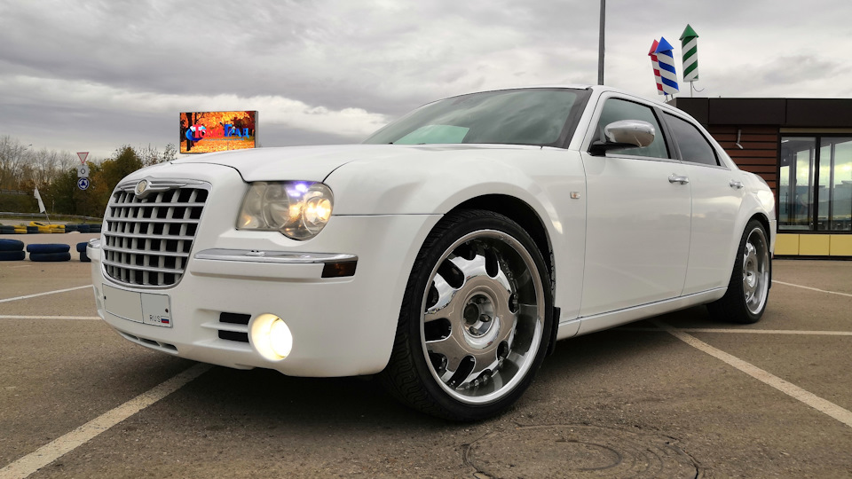 Chrysler 300C 001