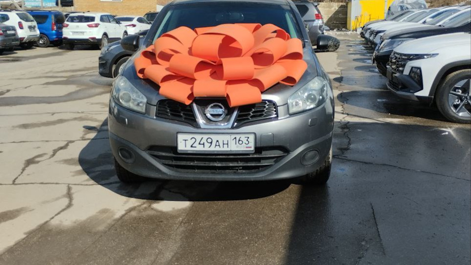 Nissan Qashqai Серый