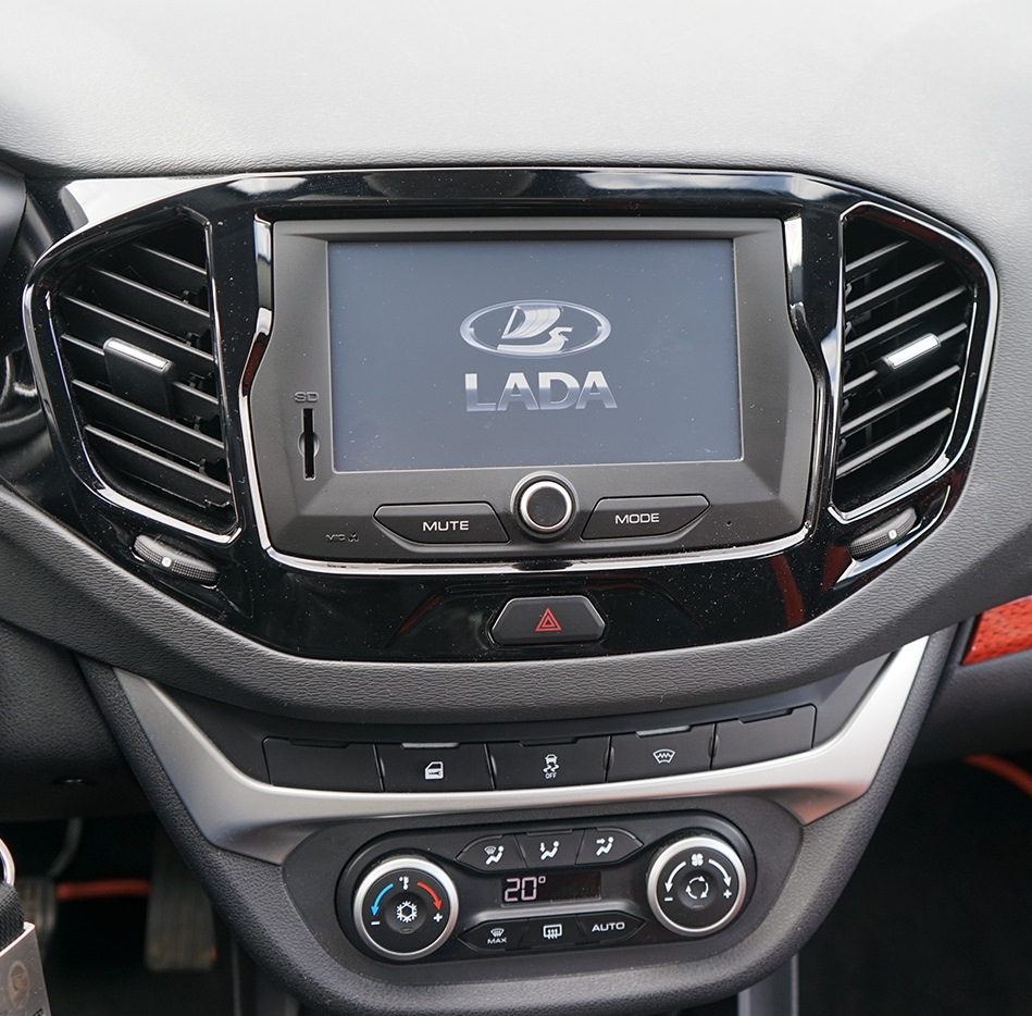 150💲 — Lada Vesta Cross (1G)