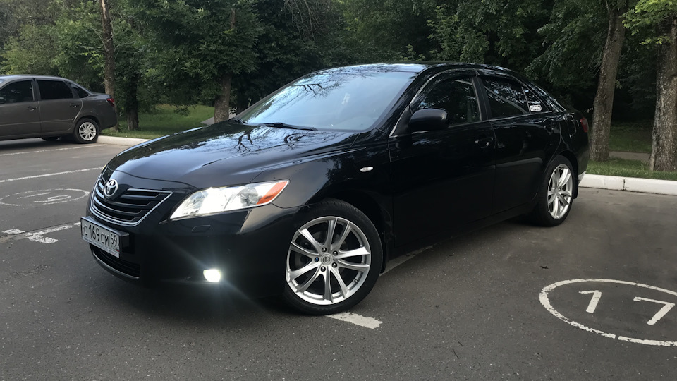 Toyota Camry "BLACK STYLE"