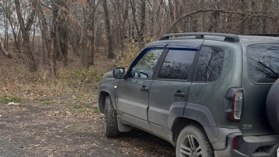 Lada Niva Travel