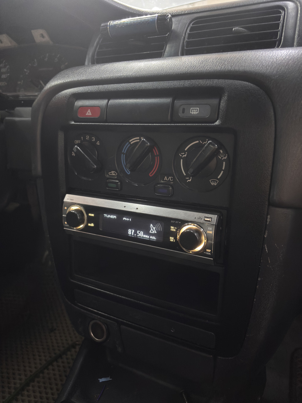 Фото в бортжурнале Nissan Sunny (B14)