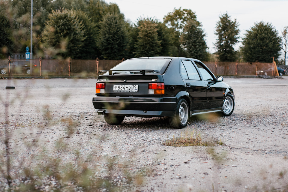 Фото в бортжурнале Renault 19