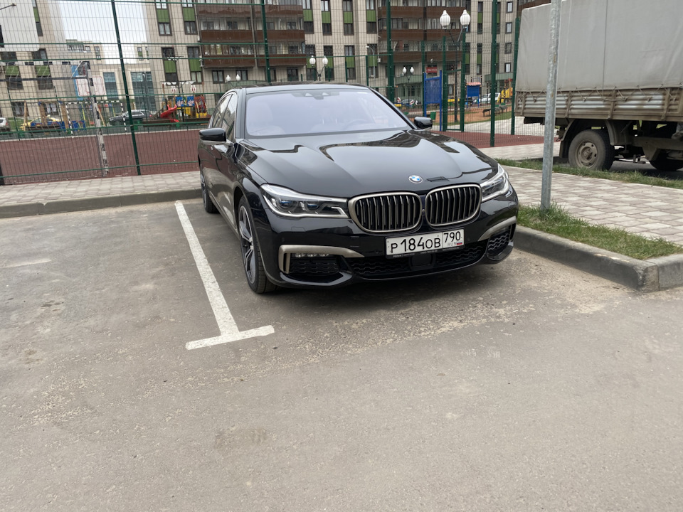 Фото в бортжурнале BMW 7 series (G11/G12)