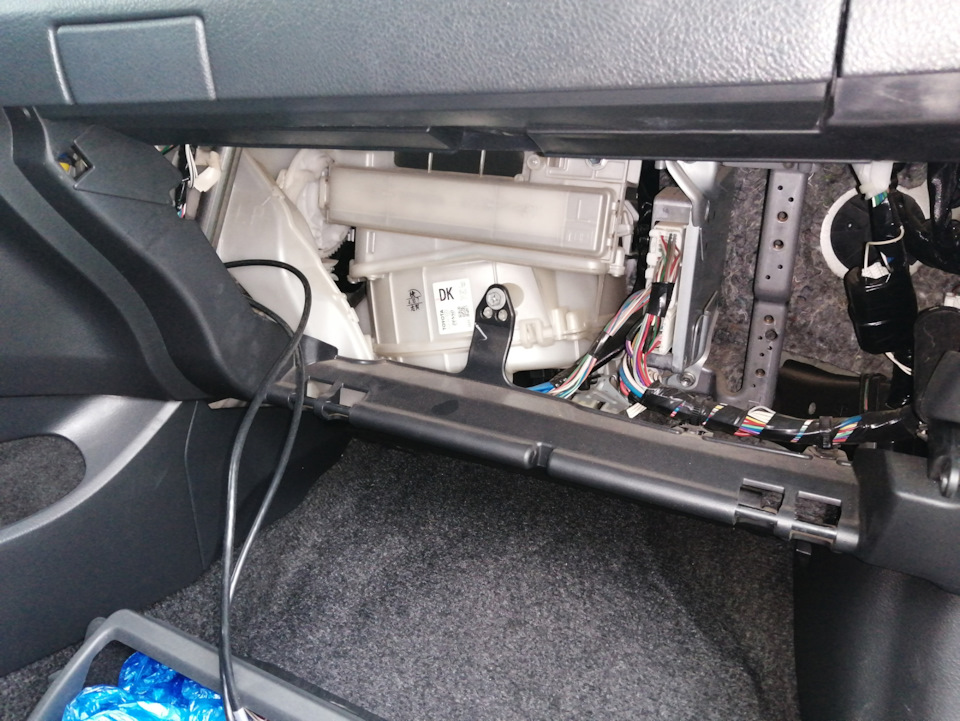 Фото в бортжурнале Toyota Corolla (140/150)