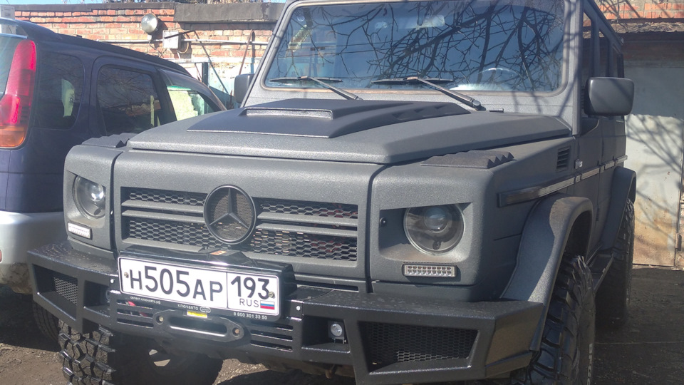 Mercedes-Benz G-Class Серый квадрат