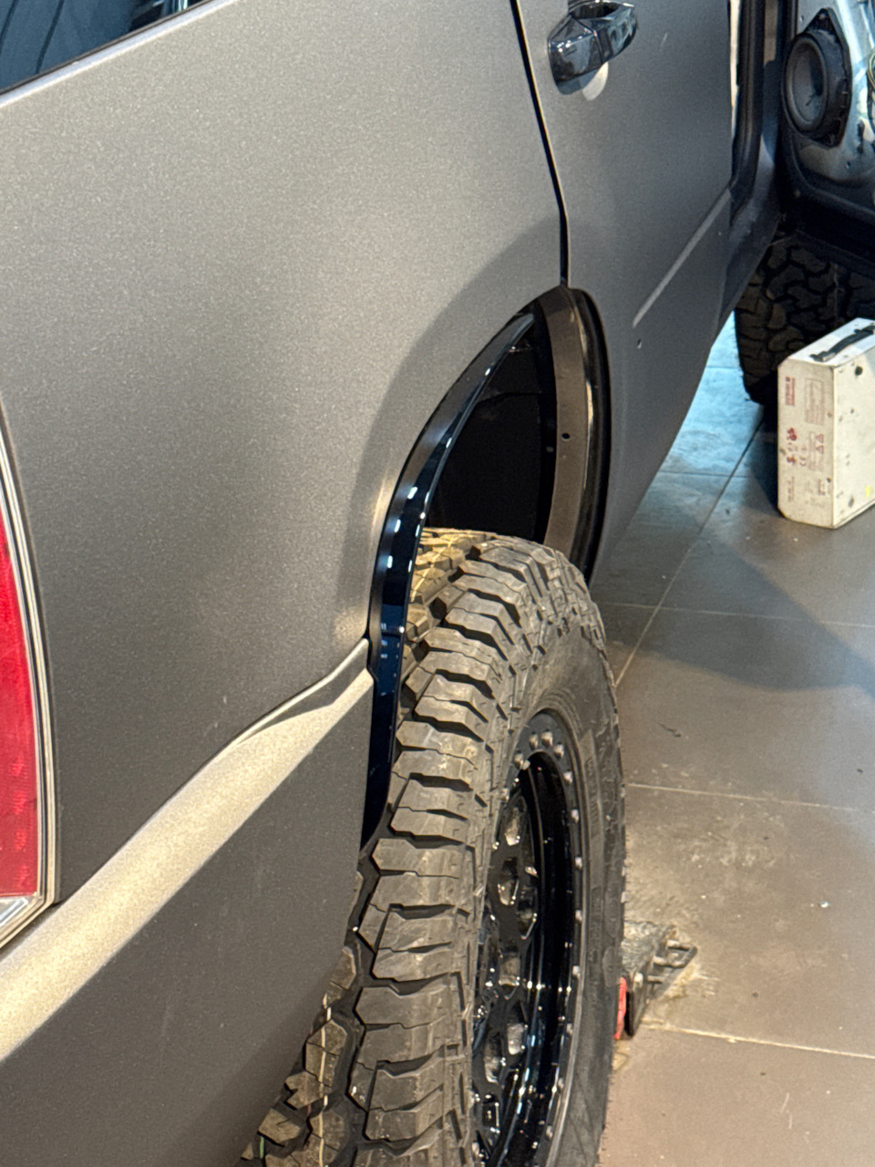 Фото в бортжурнале Cadillac Escalade (3G)