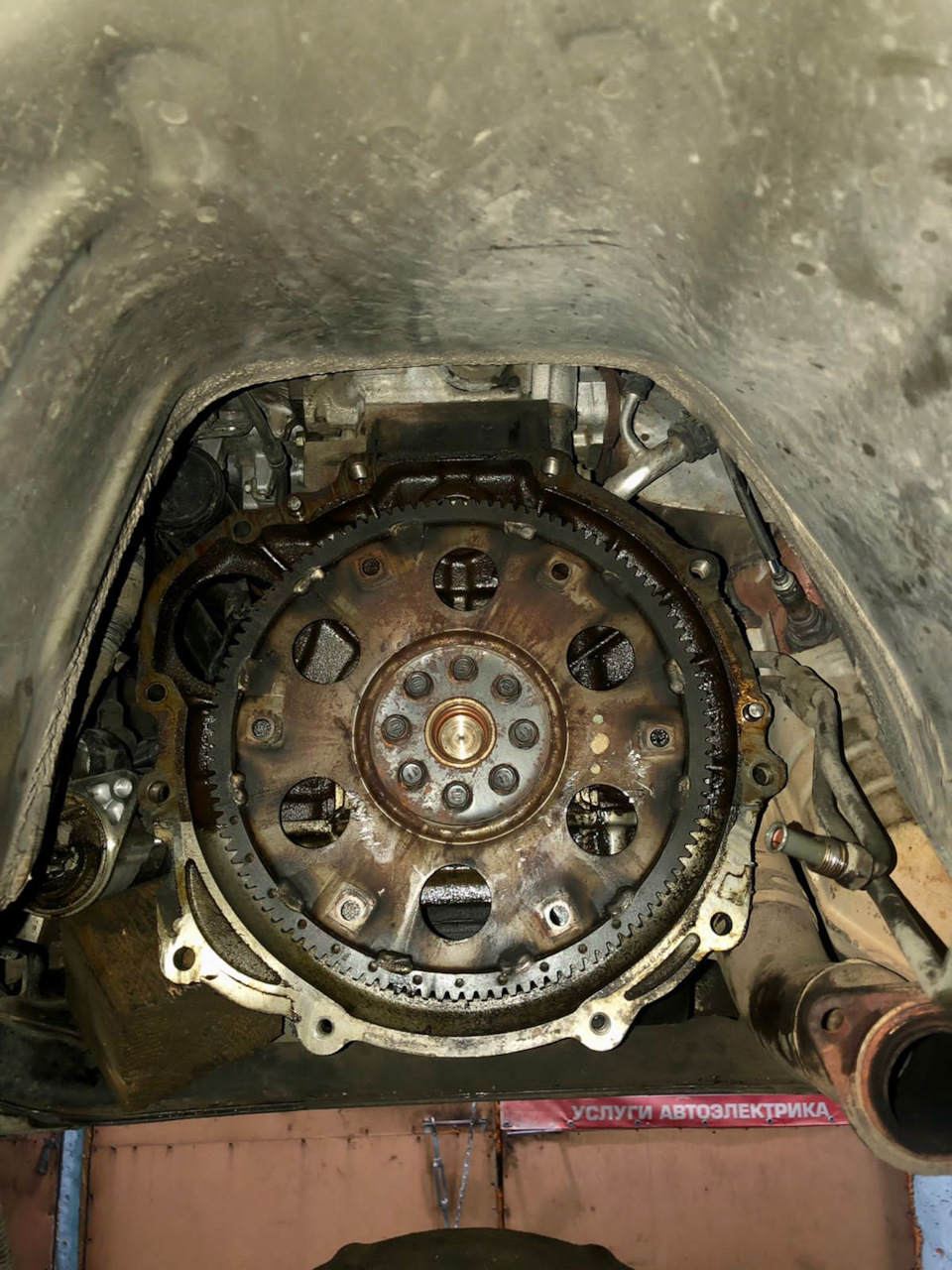 Ну и собственно всё в масле — Toyota Soarer (3G)