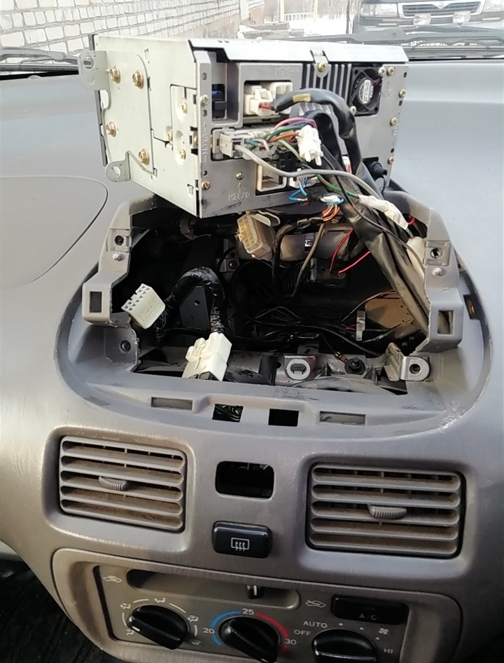 Фото в бортжурнале Toyota Corolla Spacio (E110)