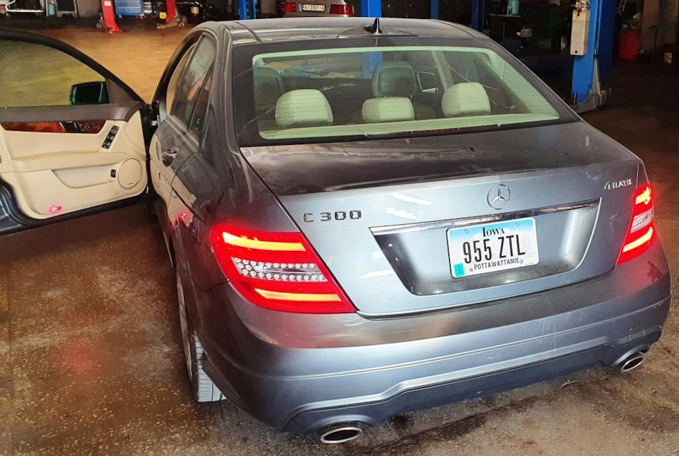 Выгрузили С-ку — Mercedes-Benz C-Class (W204)