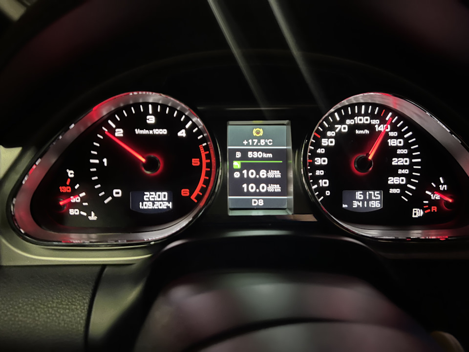 Очень понравилось соотношение показаний тахометр/скорость. — Audi Q7 (1G). Запчасти на фото: SL190
