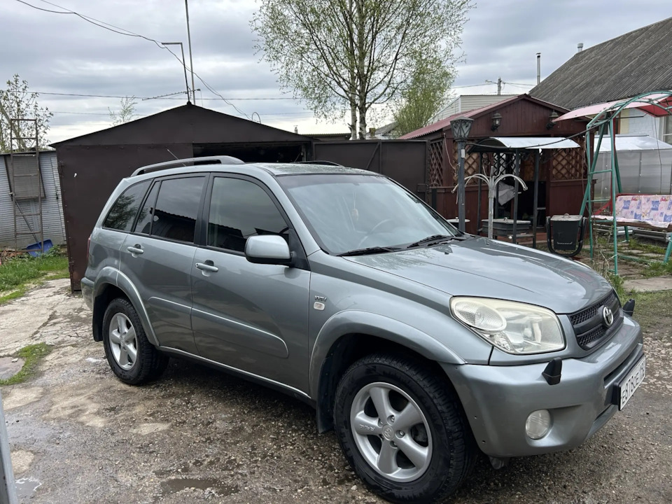 208 000 км. — Toyota RAV4 (II) бензин, 2 л, 2004 года | другое | DRIVE2