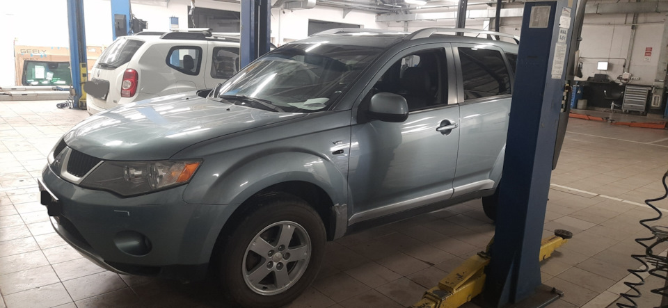 Фото в бортжурнале Mitsubishi Outlander XL