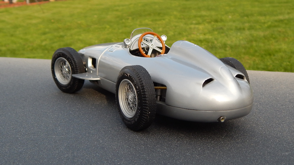 Mercedes Benz W196 Silberfeil — Monoposto 1954/1955 (1/18 CMC