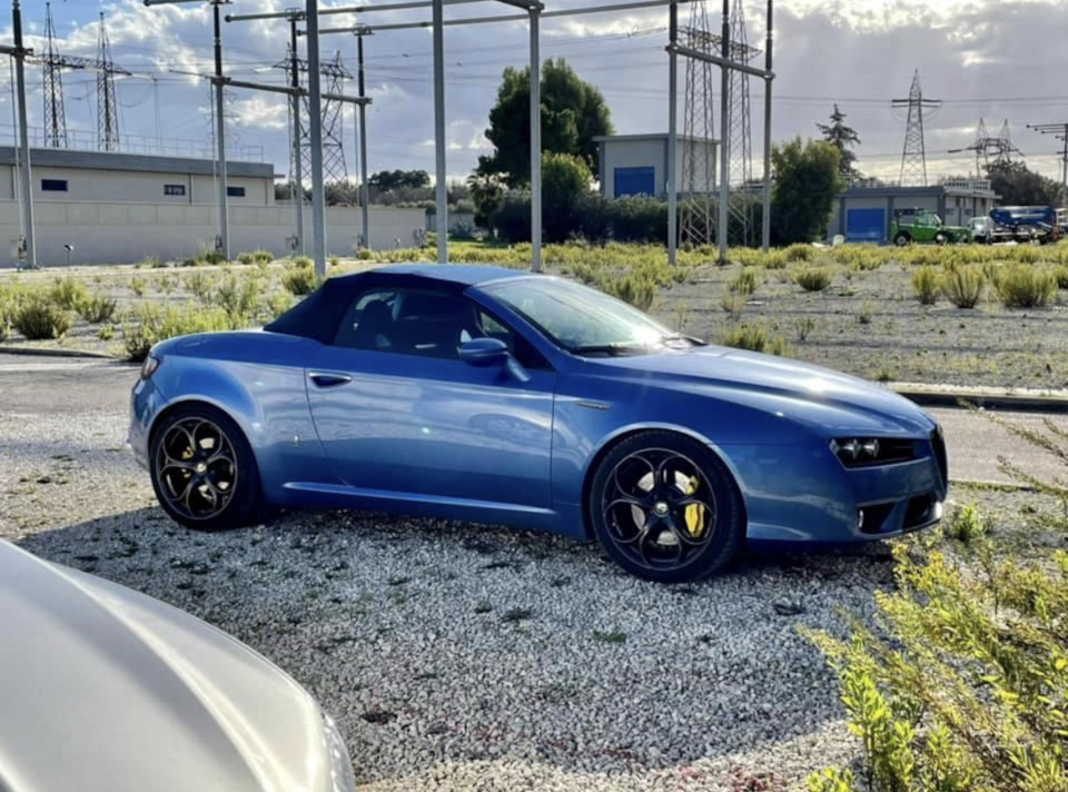 Фото в бортжурнале Alfa Romeo Spider (939)