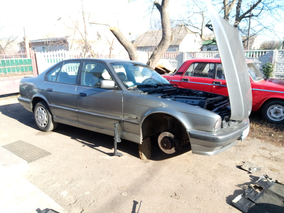 Фото в бортжурнале BMW 5 series (E34)