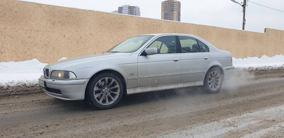 Фото в бортжурнале BMW 5 series (E39)