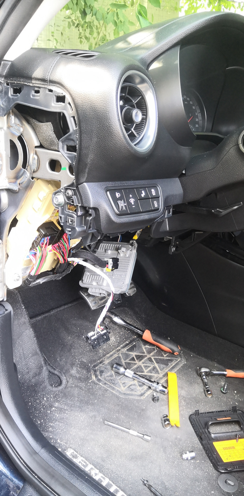 Фото в бортжурнале KIA Cerato (4G)