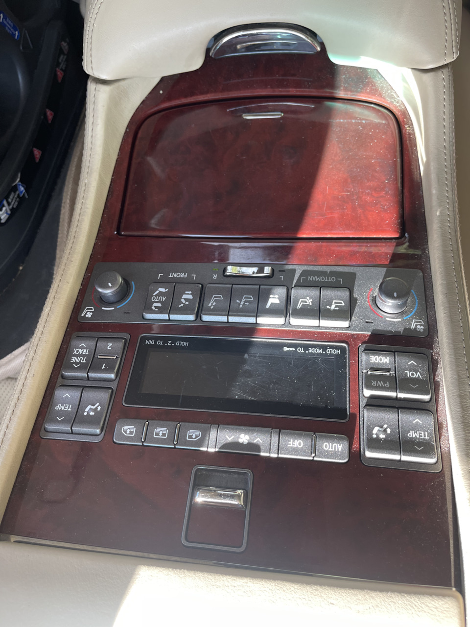 Фото в бортжурнале Lexus LS 600h