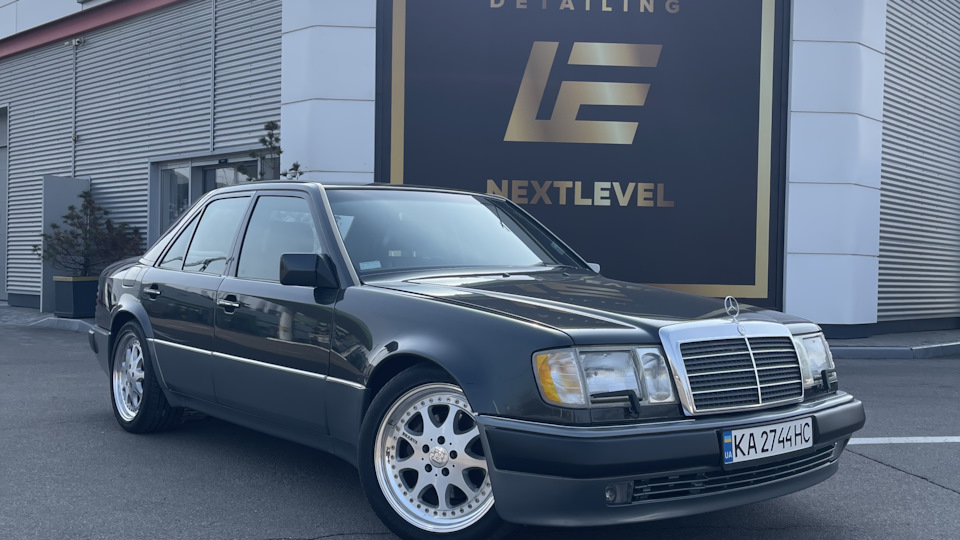 Mercedes-Benz E-Class 500E