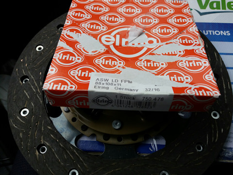 750476 Уплотняющее кольцо коленвала ELRING | Запчасти на DRIVE2