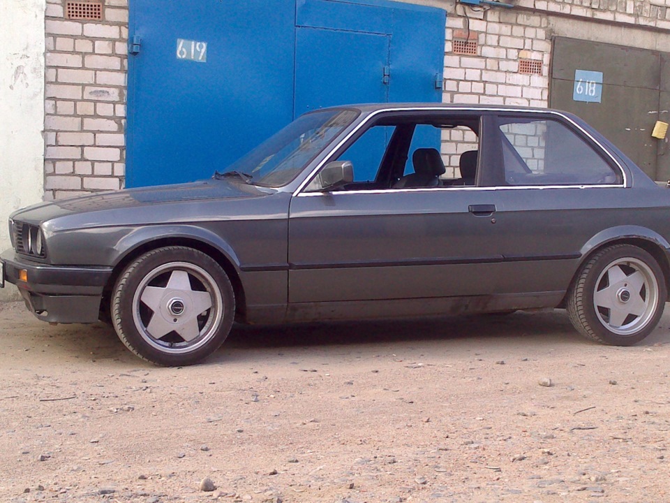 Фото в бортжурнале BMW 3 series (E30)