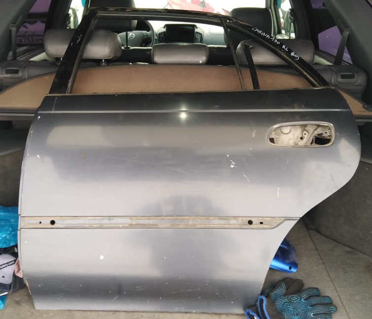 Дверь — Toyota Carina (6G)