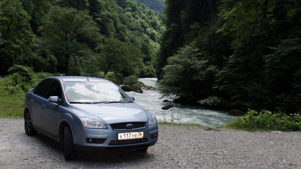 Ford Focus Sedan ICE BLUE 2.0
