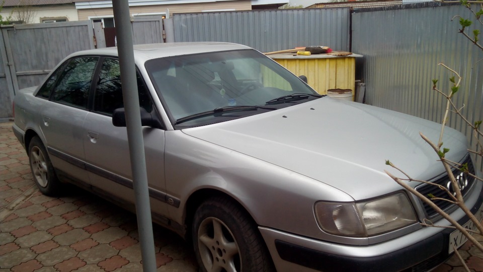 Audi 100