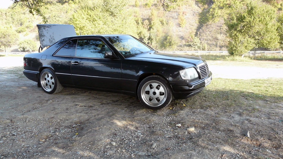 Фото в бортжурнале Mercedes-Benz E-Class Coupe (C124)