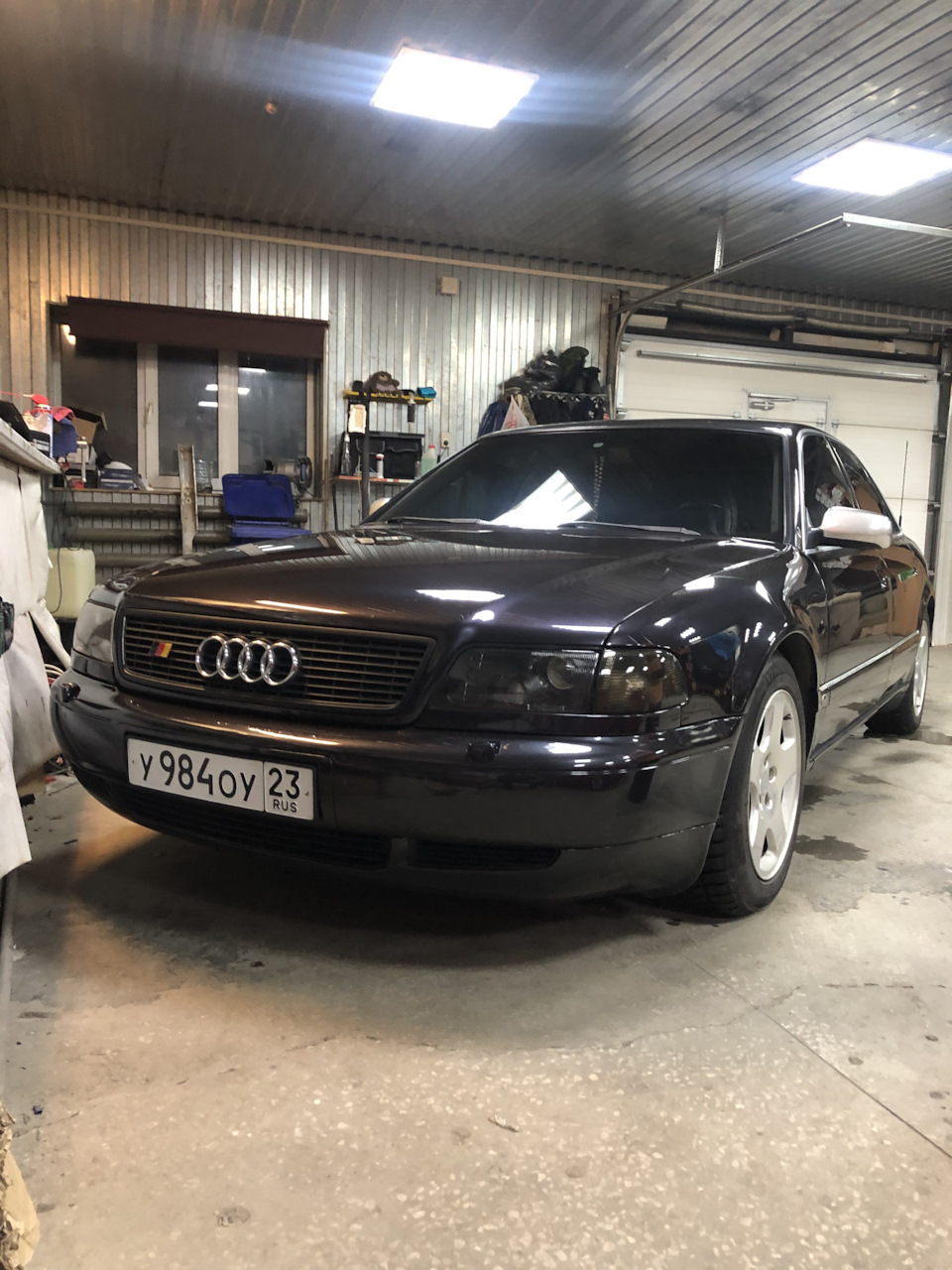 Фото в бортжурнале Audi A8 (D2)