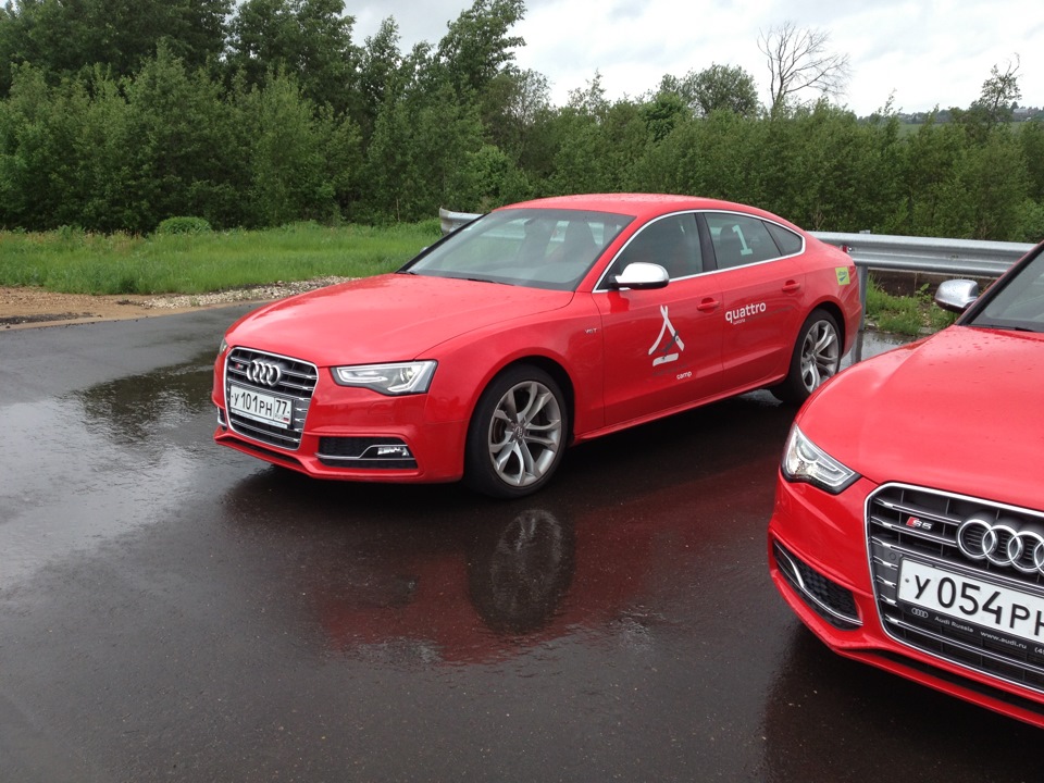 S5 Sportback — звук что надо — Volkswagen Golf Mk5