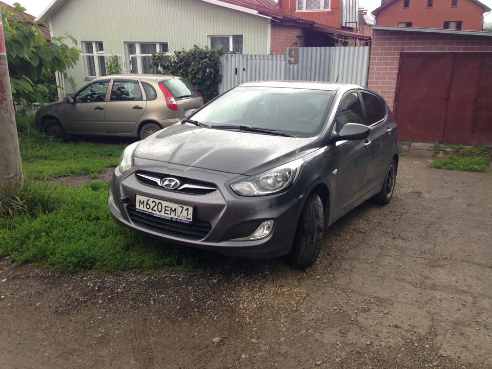 Сгрузили с эвакуатора. — Hyundai Solaris (1G)