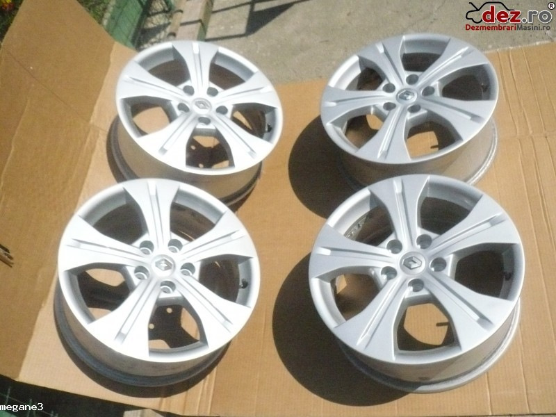 403000072R — Renault Fluence. Запчасти на фото: 403000072R