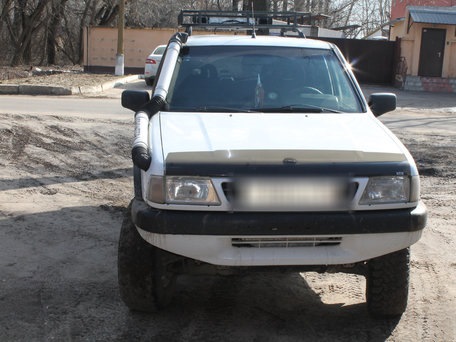 Фото в бортжурнале Opel Frontera A Basic