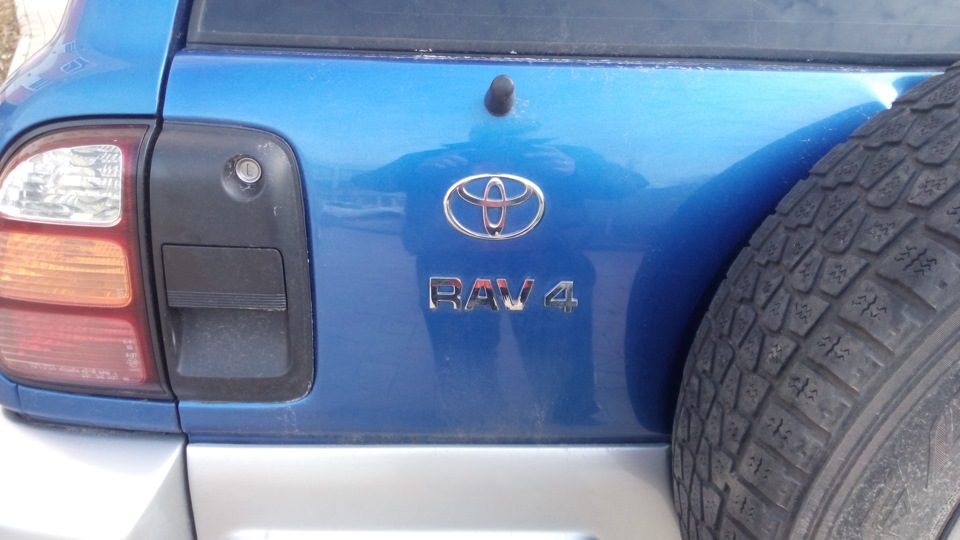 Фото в бортжурнале Toyota RAV4 (I)