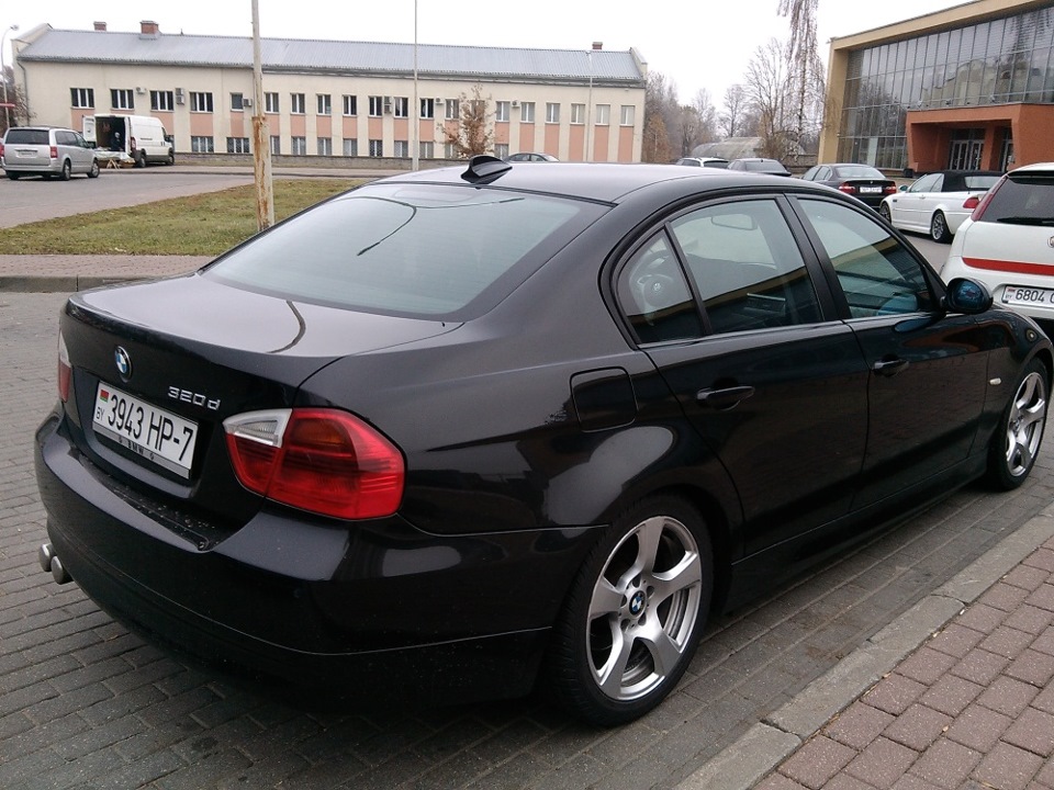 Фото были бы неполными без моей машины ) — BMW 3 series (E90)
