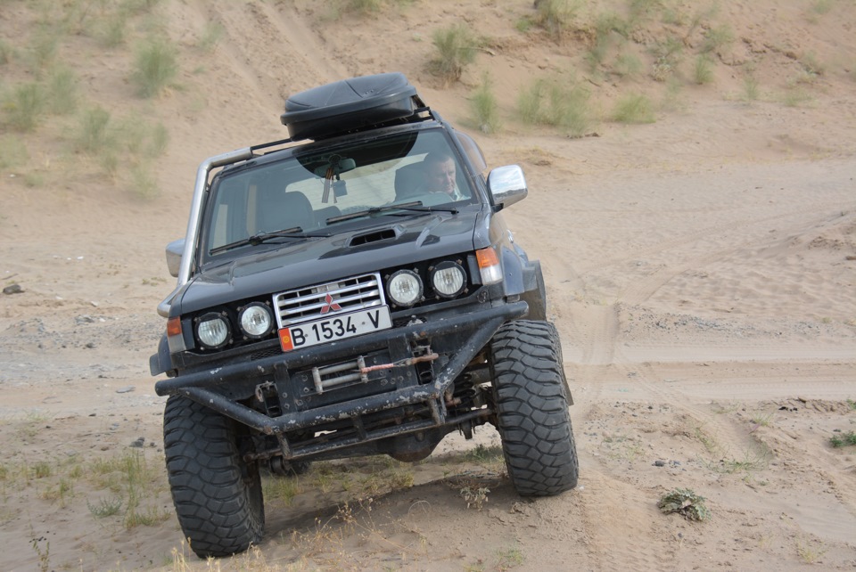 Фото в бортжурнале Mitsubishi Pajero (2G)