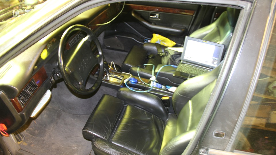 Audi V8