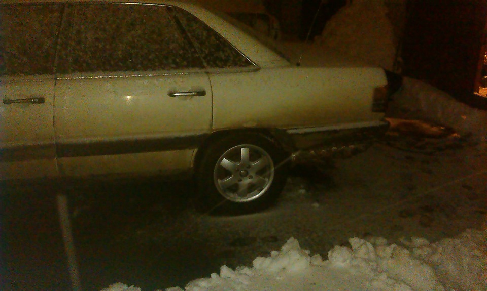 Фото в бортжурнале Audi 100 (C3)